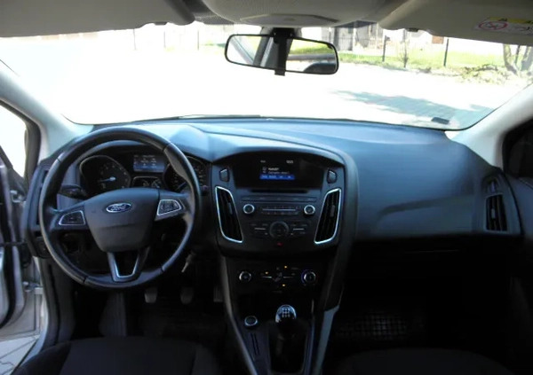 Ford Focus cena 39900 przebieg: 130000, rok produkcji 2017 z Kunów małe 466